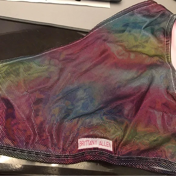 Brittany Allen multicolored metallic one shoulder sports bra sz S - Picture 2 of 9